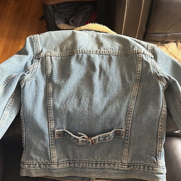 Vintage Levi’s (2002) Shearling Sherpa Jean Jacket - Picture 8 of 8